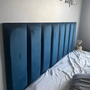 Cabeceira Estofada Adesiva para Cama de Casal e Solteiro