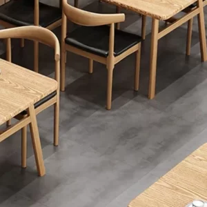 Cadeiras minimalistas de madeira para restaurantes e eventos