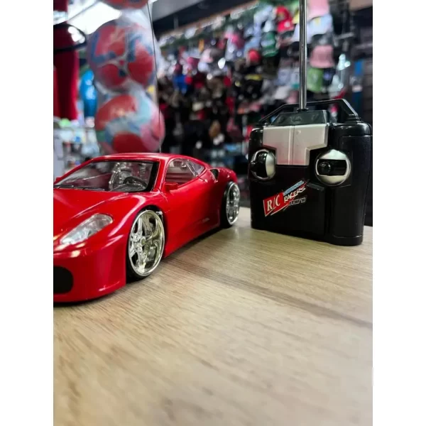Carrinho De Controle Carro Ferrari Led Com Pilhas E Bateria