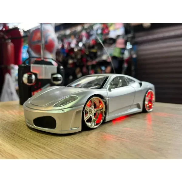 Carrinho De Controle Carro Ferrari Led Com Pilhas E Bateria